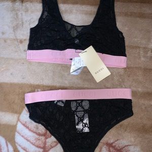 GUCCI TANK BRA & UNDERWEAR . SLEEP WEAR & LINGERIE SET IS A SZ LARGE. BRAND NEW